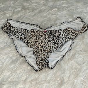 Victoria’s Secret cheeky bikini bottom